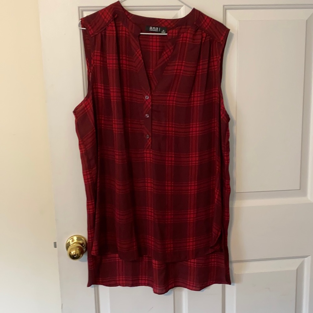 A.N.A. 1X. Red plaid sleeves top